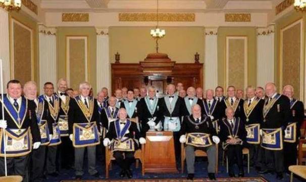 揭秘神秘共济会的统治世界计划：he+xin的PDF版本