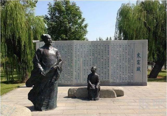 老人言丛书：关于老人的智慧言论集合为政恒言：关于治理国家的持久言论劝世良言：关于劝导世人的善言治家格言：关于家庭管理的准则言论修身清言：关于个人修养的纯洁言辞品书奇言：关于品味读书的奇特言论