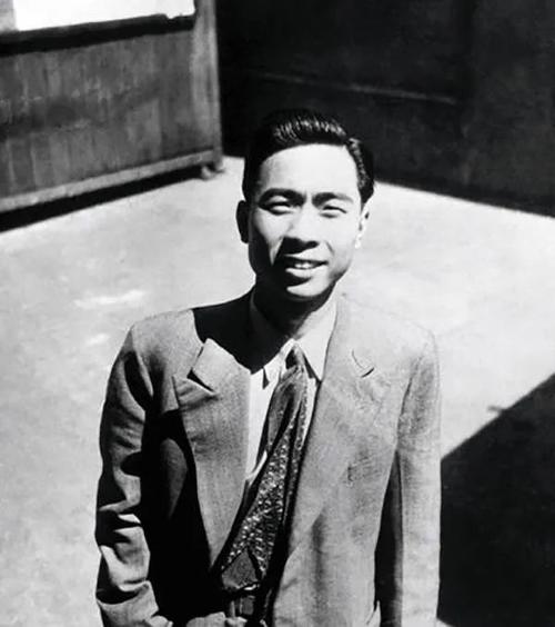 文坛巨匠汪曾祺的戏剧作品《梨造》