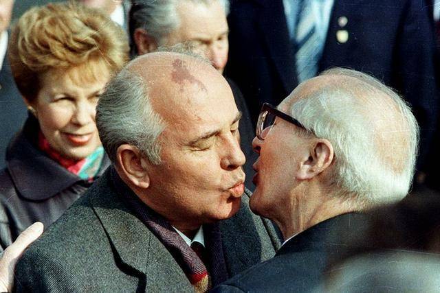 失败的帝国：斯大林与戈尔巴乔夫