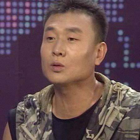 中华武术大师葛强展示惊人轻功-飞檐走壁