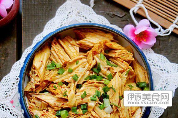 清爽凉菜：大厨教你138道荤素搭配的清爽开胃菜配方和制作方法，适合饭店和厨房必备。