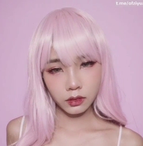 独家福利只有在onlyfans才能看到的嫩妹私房照！赶紧来体验吧！