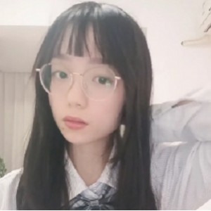 “小猫天使：13v15g，让你的世界更加甜蜜！”