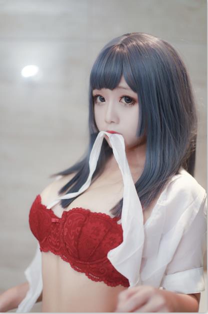 时尚与可爱的完美融合！日奈娇兔女郎兔牛仔裤让你成为最迷人的宠物女孩