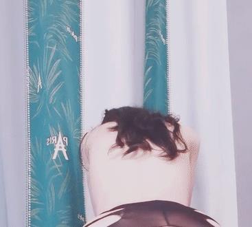 搔女自拍，勾引师傅，尽情展现你的魅力！