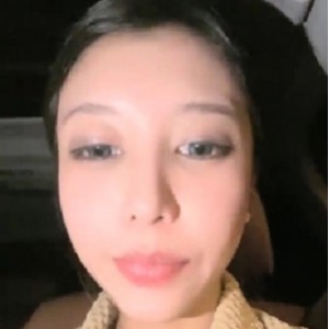 “互动乖乖女，满足户外车阵，1V高清410MB，免费下载百度盘”