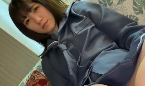 清纯学生装小姐姐，素颜双D齐K，让你心动不已！