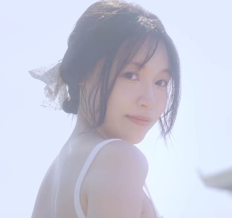 《麻豆女神苏畅合集，4V2.6G，让你心动不已！》