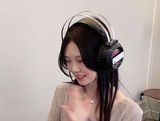 《女主播现场秀才艺，超高清画质1V-1.6G，让你眼前一亮！》