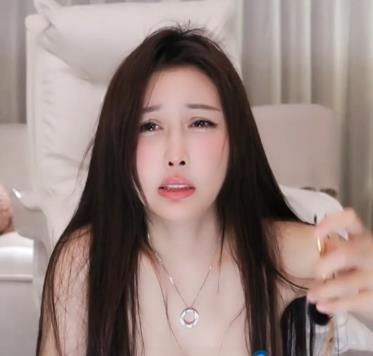 倒着喷的花式人体喷泉，Peeggy-fun让你体验不一样的出水乐趣！