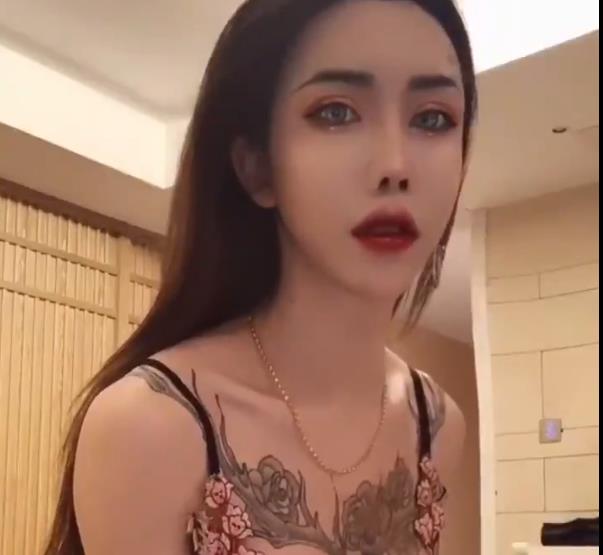 颜值伪娘合集：208v高清画质，仅21G，让你爱不释手！