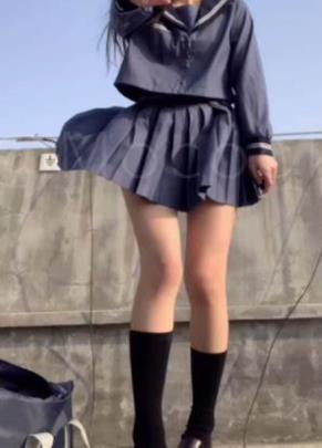 上海00后女学生小贝贝的日常解压秘籍，让你轻松释放压力！