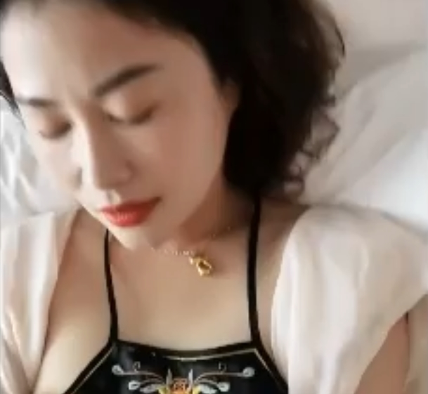 杭州美女赵欢自拍泄密照曝光，高清1V268M，限时免费下载！