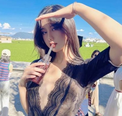 “海鲜+馒头+穴女神+阿朱=绝品美食盛宴！”