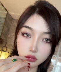 《脸红Dearie》：微密圈视图合集，961p高清画质，17v版本，仅2.84g，多种下载方式任你选择！