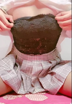 《短视频秀女美狸，10v，600m，35min，新晋福利姬小合集，诱人福利等你来》