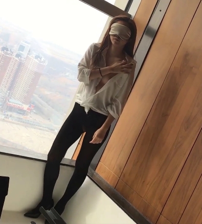 性感诱惑，黑丝裤袜，让你双腿更加迷人