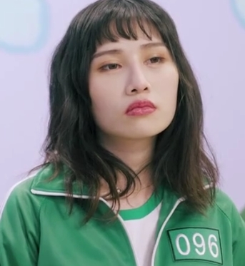 《鱿鱼游戏：某处翻拍，让你沉浸其中》