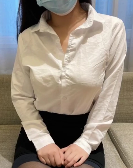 限时独家推特博主妻子kyara_sss大合集！福利爆棚，V领28G诱惑无限！