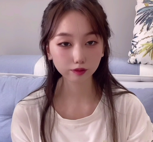 糖心UP主推荐！小桃最新1v900M度盘，让你畅享高清影音