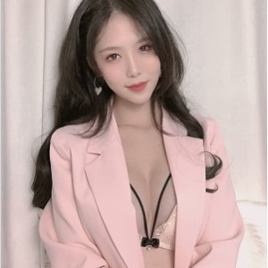 抖娘利世NO.55粉色西装，时尚潮流必备！