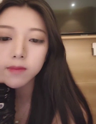 网红女神表演奶球悄悄话合集，限时121G高清下载！