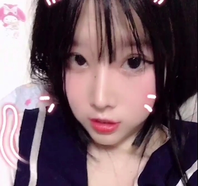 限时特惠网红福利姬，穿上白丝学生服装，化身仙萝！