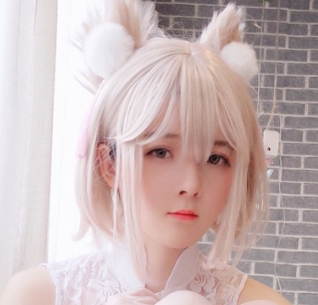 浮力姬一小央泽无删减写真合集：推特超美，让你心动不已！