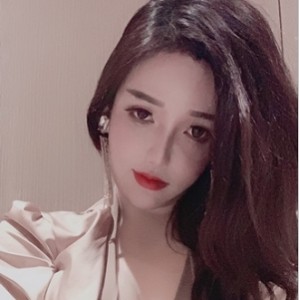 《顾灵曦高颜值作品合集，网红微博精选，让你爱不释手！》