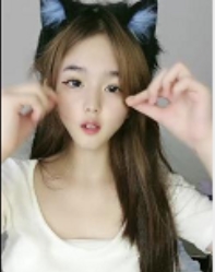 《校花级女神的精彩表演，黑丝露脸，让你心动不已！》