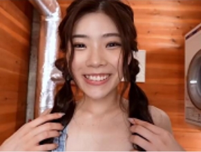 “女高中生的中文访谈：用语音短片了解她们的故事！”