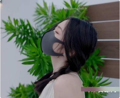 “香港洋娃娃，带你体验海岛生活3，探索粉色神秘鱼的乐趣，雕塑完美蜜桃臀，1V1高清画质，绝对清晰度！”