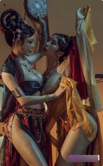 《斗鱼超人气主播们的最新COS秀，妹子模特浮力姬、巨R小仙女秋和柯基》