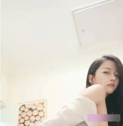 「狐媚小妖精」超人气主播最新定制合集，浮力姬带你风sao巨R，1v-1.08G虎牙高颜值商品！