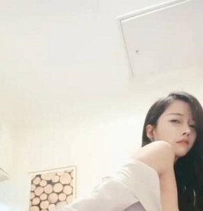 「狐媚小妖精」超人气主播最新定制合集，浮力姬带你风sao巨R，1v-1.08G虎牙高颜值商品！