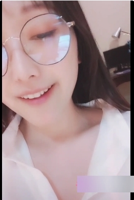 《天使一样的女主播，白丫头呀！精彩作品两部，让你欲罢不能！》