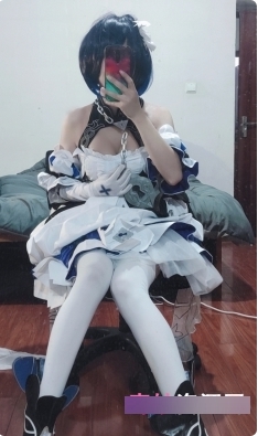 《沉醉于水银灯的妩媚风格，性感迷人的美丽颜值，让你迷恋的短视频片段！》