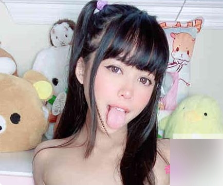 《绯红小猫：COSER界的颜值担当，让你的梦想成真！》