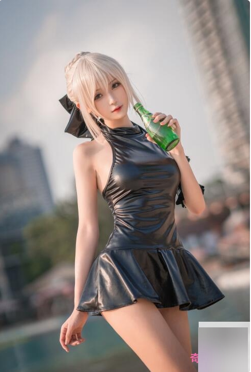 《斗鱼当红主播腐团儿COS合集，让你一次拥有多重魅力！》