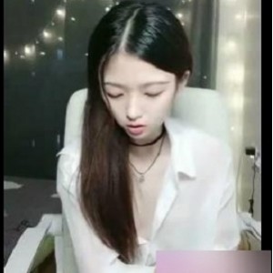 青春少女的柠檬梦，网红直播视频让你爱不释手！