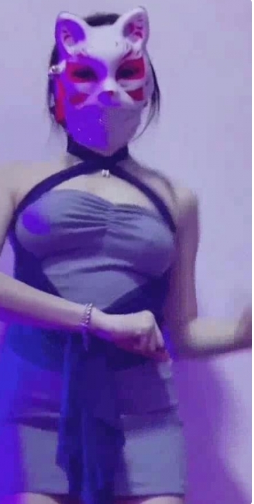 《沐小沐变身舞合集》：让你化身舞蹈之王，尽情展现魅力！