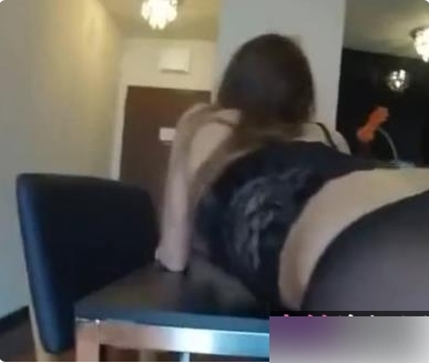 性感御姐呈现的精彩互动作品