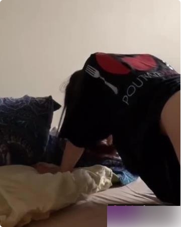 亚裔网红sadsweetpotato创作三部精彩作品，让你沉醉其中