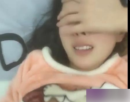 绝美杀手！穿上粉色睡衣成为你的小女友！