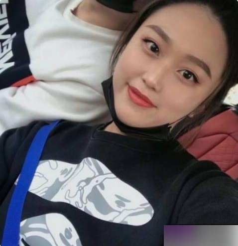 《上海女白领周琳琳的健身作品：吸引富商的秘诀》