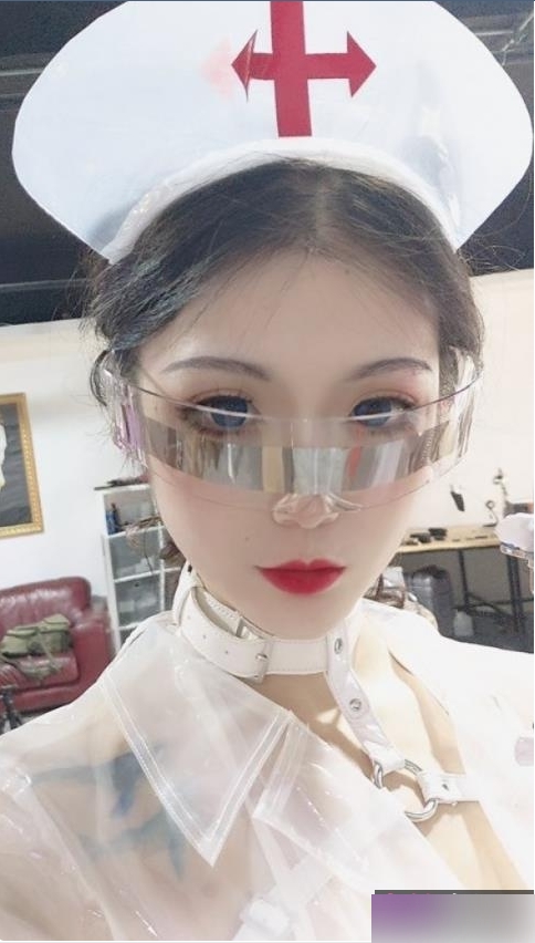 追随推特女神梨子的日常作品合集，让你领略不一样的魅力！