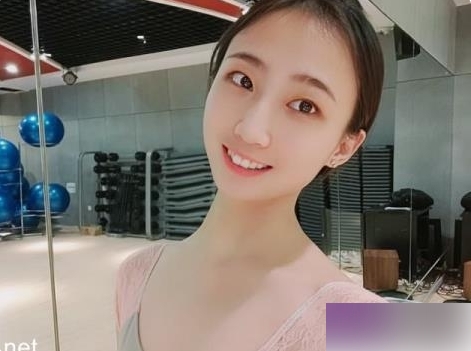 瑜伽网红打造完美身材，独家作品合集等你来拥有！