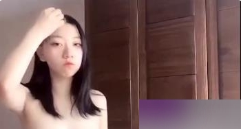 《高颜值妹子小阿甜舞蹈作品，绝对让你心动不已！》