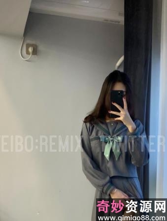 浪漫白色草莓软糖，唤醒你的味蕾与心动